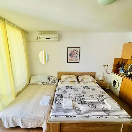 Apartment Nina's - Crown Noks Sveti Vlas